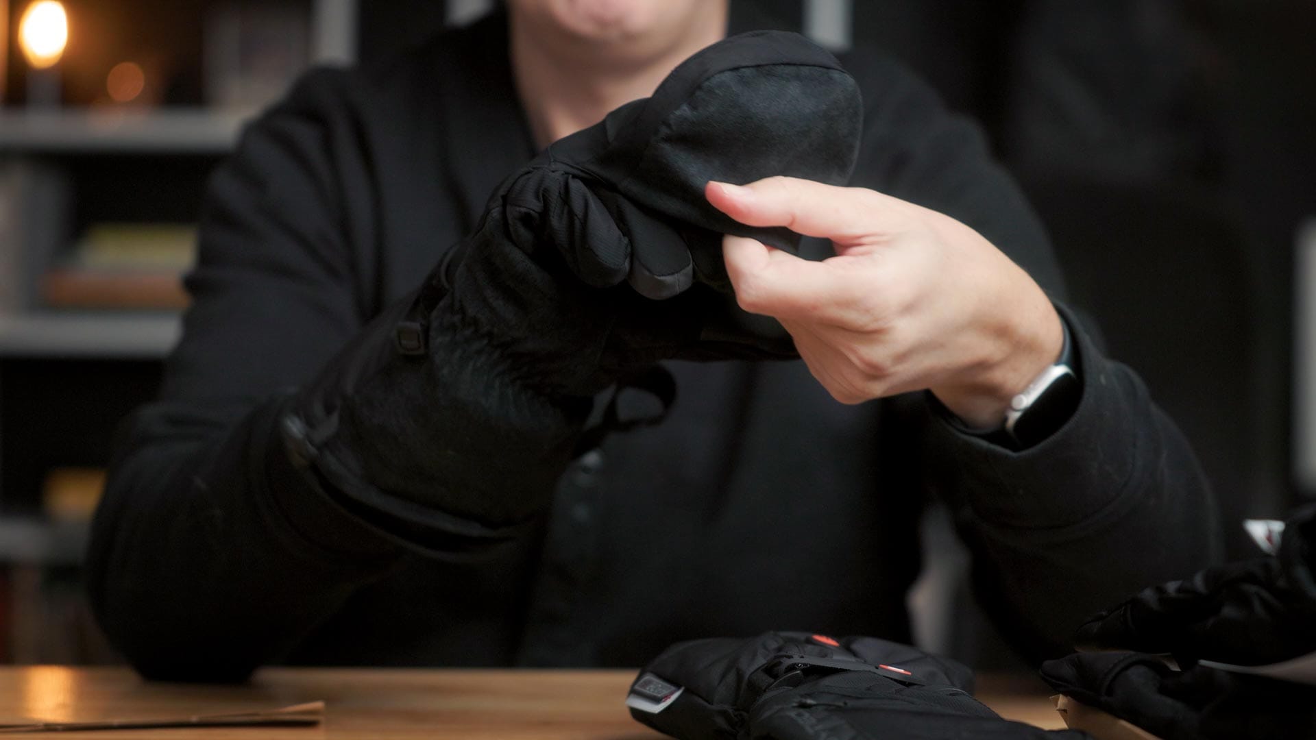 Extra finger hood on the Master gloves